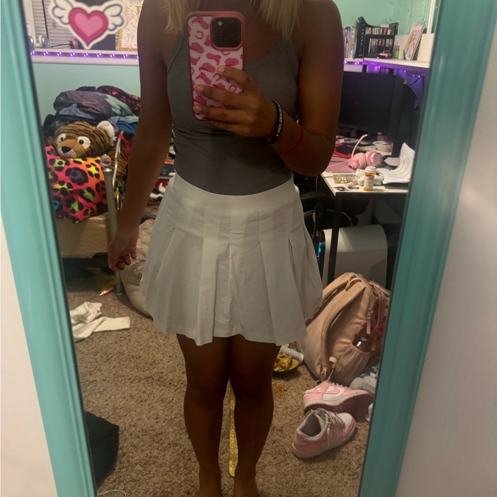 womens small wearever white Skirt